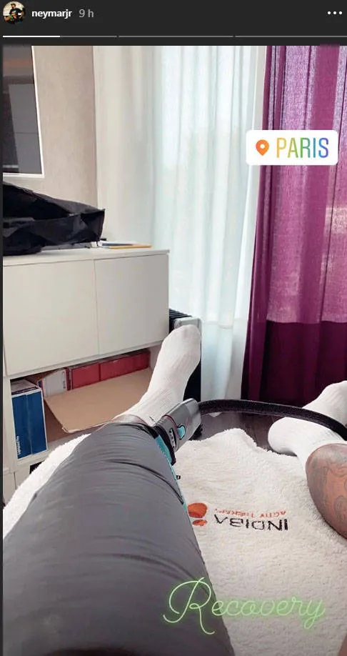 Neymar volta a sofrer lesão e ficará fora dos gramados com a seleção