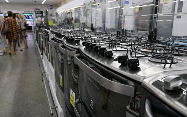 A variedade de produtos que entram em promoções já a partir do dia 11 é imensa