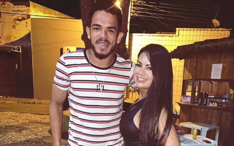 Famosa cantora de forró se declara torcedora do Remo. Veja o vídeo!