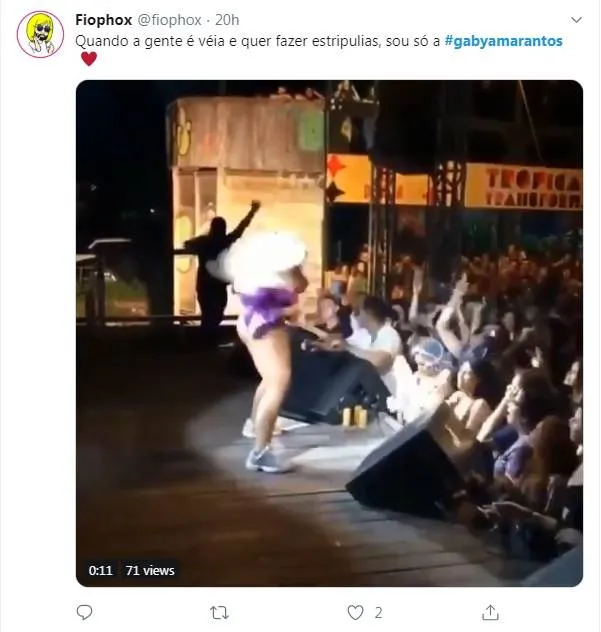 Gaby
Amarantos ganha memes depois de cair do palco em 'bate cabelo'