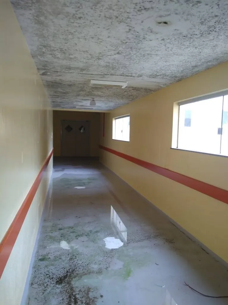 Os serviços haviam sido entregues de forma inacabada, e até com poste no meio, pelo governo de Simão Jatene para a população local, que nunca chegou a fazer uso do espaço

