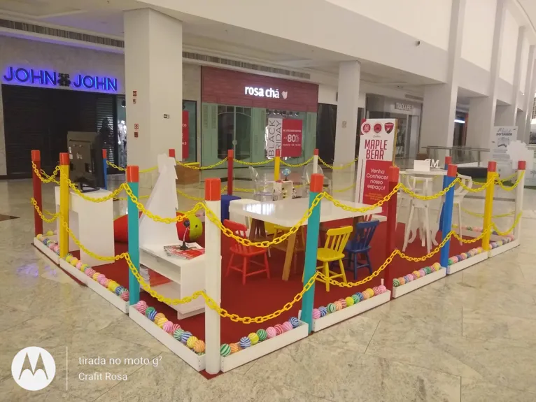 Stand do shopping Bosque Grão Pará para você conhecer mais sobre a escola