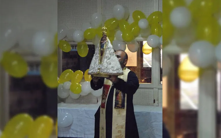 A visita foi conduzida pelo padre Peterson Maria, pároco do Santuário de Nossa Senhora de Nazaré