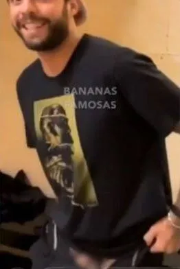 Pedro Scooby se descuida e mostra partes íntimas em rede social. Veja!