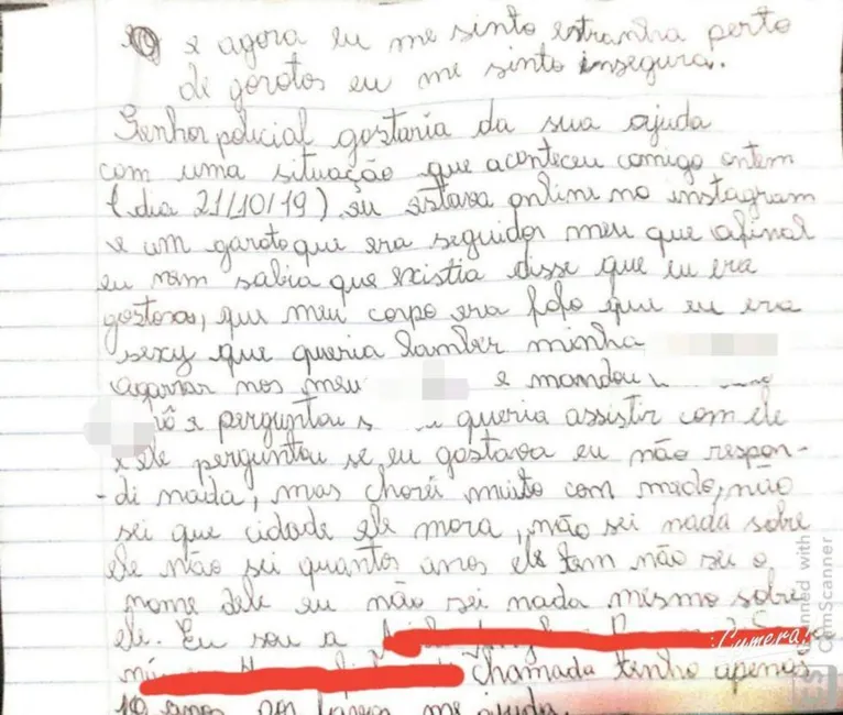 Criança entrega bilhete para PM relatando assédio em rede social