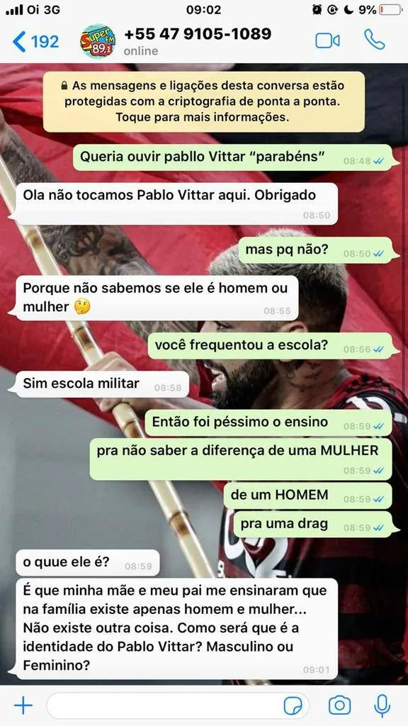 Após se negar a tocar Pabllo Vittar, rádio sofre  pressão dos fãs e muda de ideia