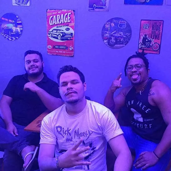 'Showpitel': comediantes mostram a força do stand-up comedy no Pará