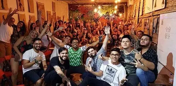 'Showpitel': comediantes mostram a força do stand-up comedy no Pará