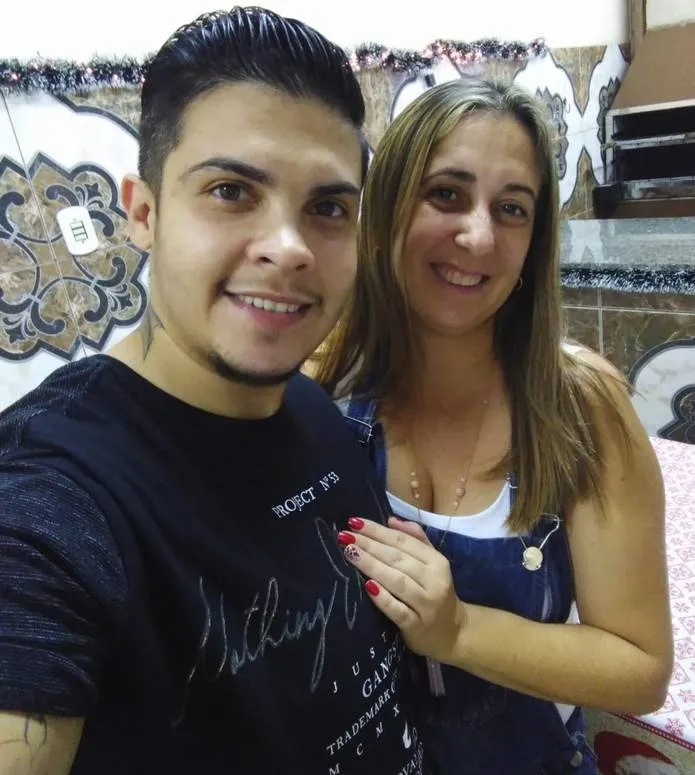 O casal esperam ansiosos pela chagada do primeiro filho.