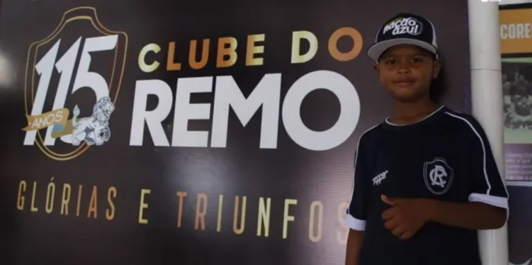 Pequeno azulino investirá nos estudos o dinheiro arrecadado com venda de camisa 