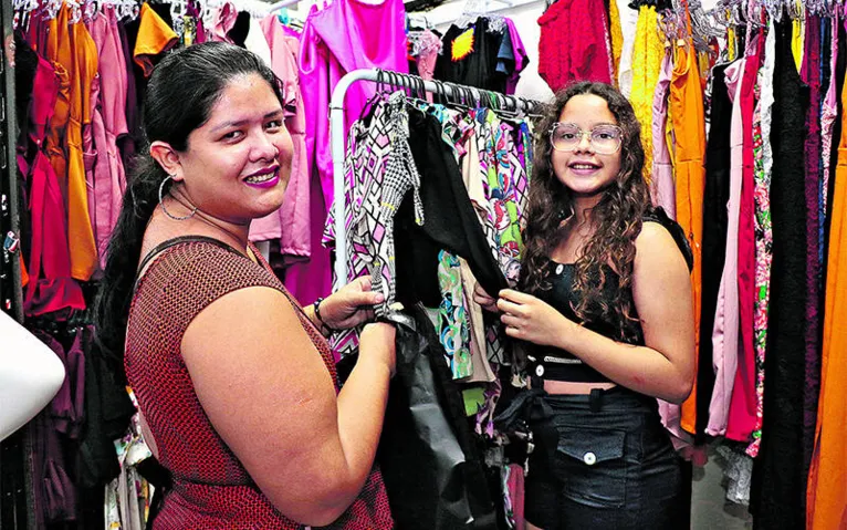 Começa a procura pelas roupas para as festas do final de ano