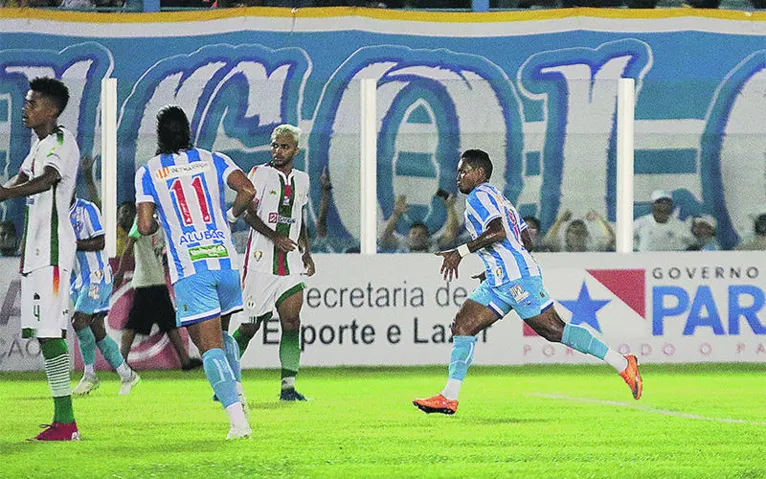 Alex Maranhão fez o primeiro gol bicolor no Parazão, mas depois apresentou atuação mais discreta.