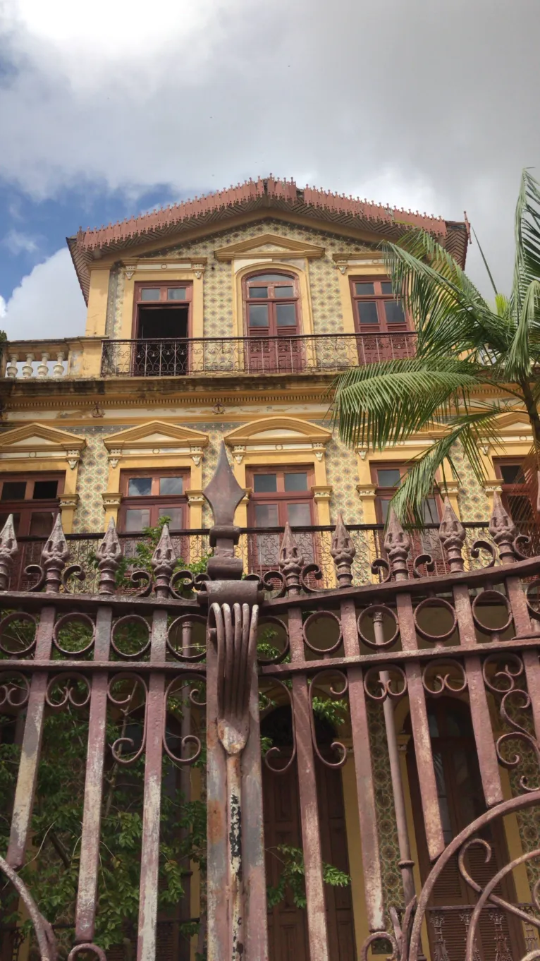 Palacete Pinho: memória de Belém caindo aos pedaços