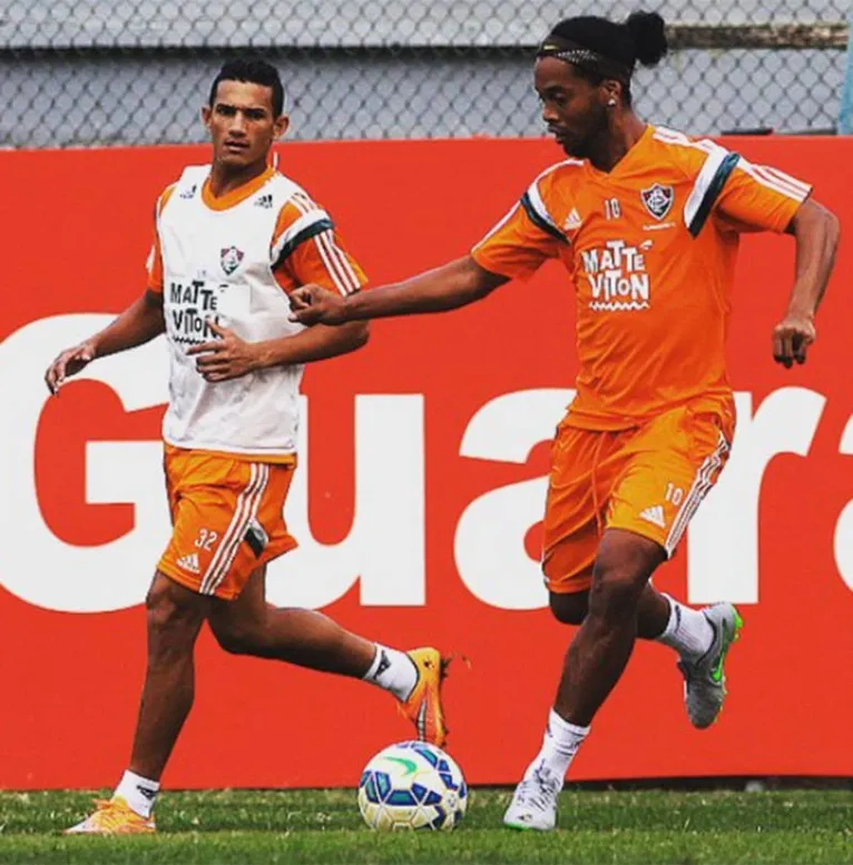 No Fluminense, Lucas jogou ao lado de Ronaldinho Gaúcho