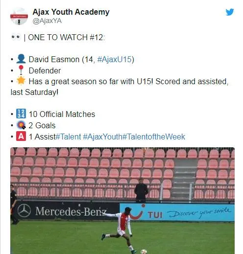 Foto de zagueiro do Ajax sub-15 contra os adversários viraliza