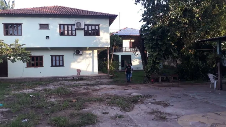 A Polícia faz incursões em residências dos investigados