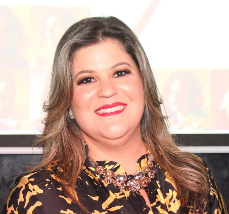A oncologista clínica Paula Sampaio.