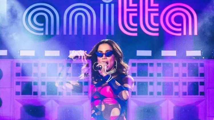 Anitta abre jogo sobre projeto associado a produtora pornô 'Brasileirinhas'