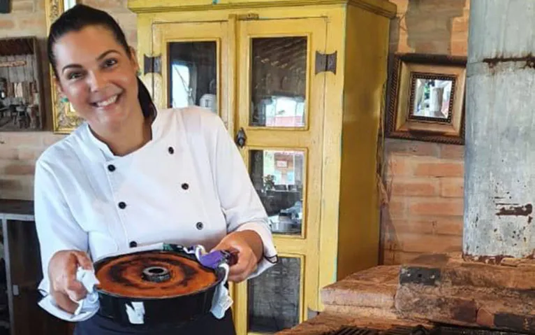 Robson Martins chamou a chef Cássia Faria para preparar as novas guloseimas que já estão em cartaz no lanche da tarde e no café da manhã da Fazenda Vitória. Entre as receitas criadas pela chef, está o bolo de fubá preparado no fogão à lenha