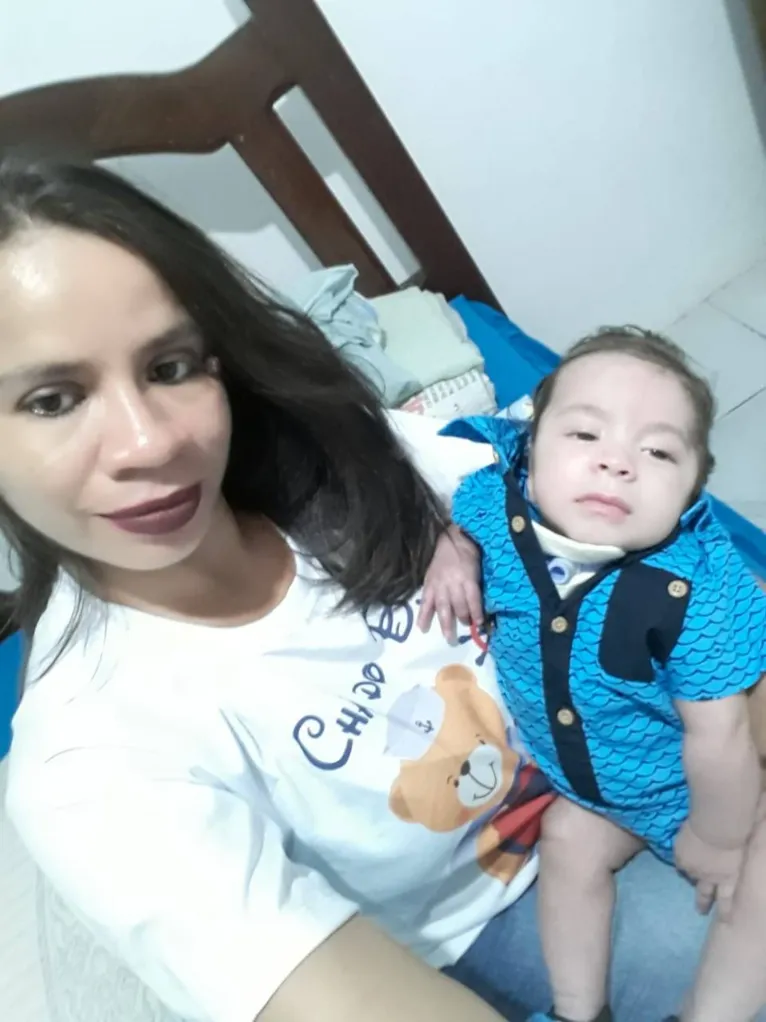 Mãe faz campanha para comprar sonda para o filho especial em Belém