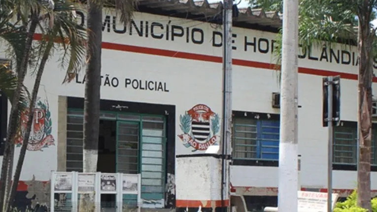 Homem está há cerca de quatro meses sem conseguir resolver problema com vizinhos.