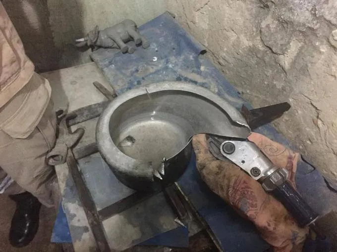Criança é resgatada pelos Bombeiros após ficar presa em panela de pressão