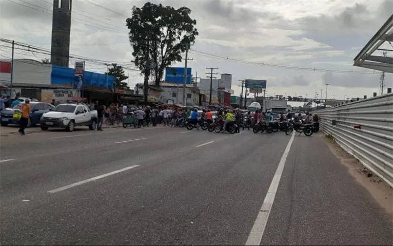 BR-316 é liberada após protestos de mototaxistas em Ananindeua