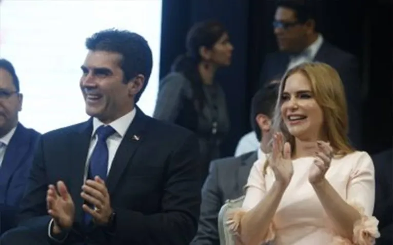 Governo promove casamento comunitário com mais de mil casais no Hangar