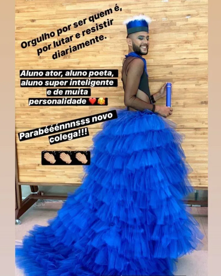 Formando e orador da UFPA surge de vestido em solenidade