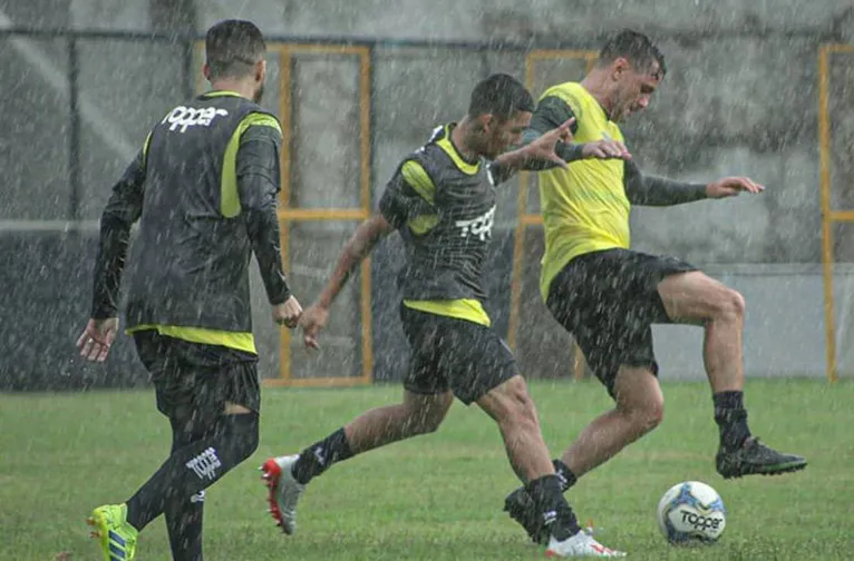 Poder de finalização pode ser a característica que garanta Eduardo entre os titulares