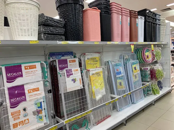 Veja como lavar e secar roupas em dias chuvosos com até 20% de desconto em produtos