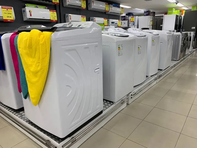 Veja como lavar e secar roupas em dias chuvosos com até 20% de desconto em produtos