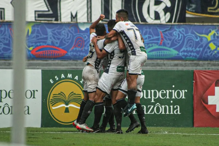 Comemoração do único gol azulino