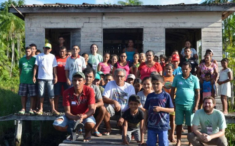 Negócio comunitário envolve centenas de pessoas das comunidades