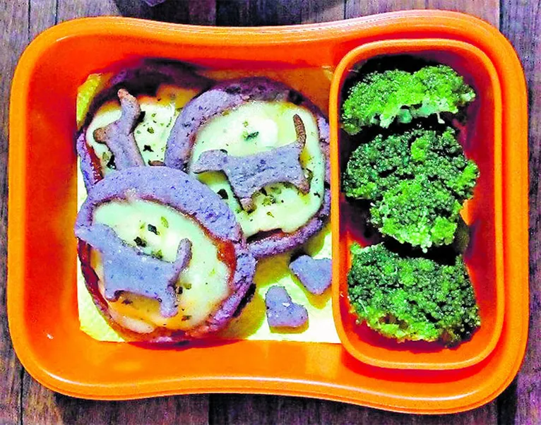 Clube da Lancheirinha faz sucesso com troca de experiências no preparo do lanche da escola
