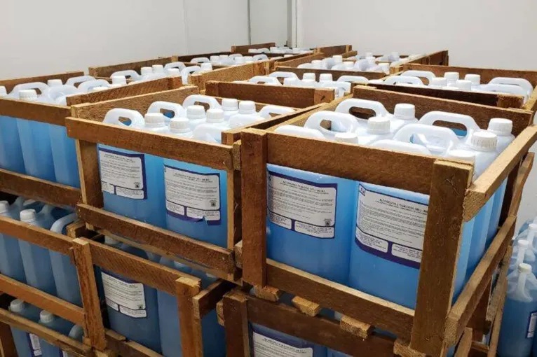 Álcool em gel apreendido será usado por servidores da saúde e segurança