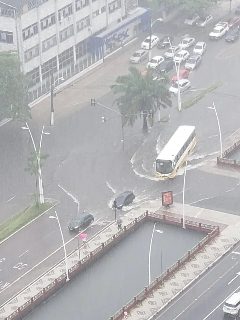 Águas de março castigam Belém com mais de 11 horas de chuva