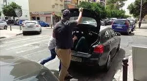 De carro forte a desmaio: veja as apresentações mais bizarras do futebol 