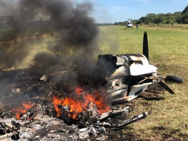 FAB intercepta avião em voo irregular sobre o Mato Grosso; veja!