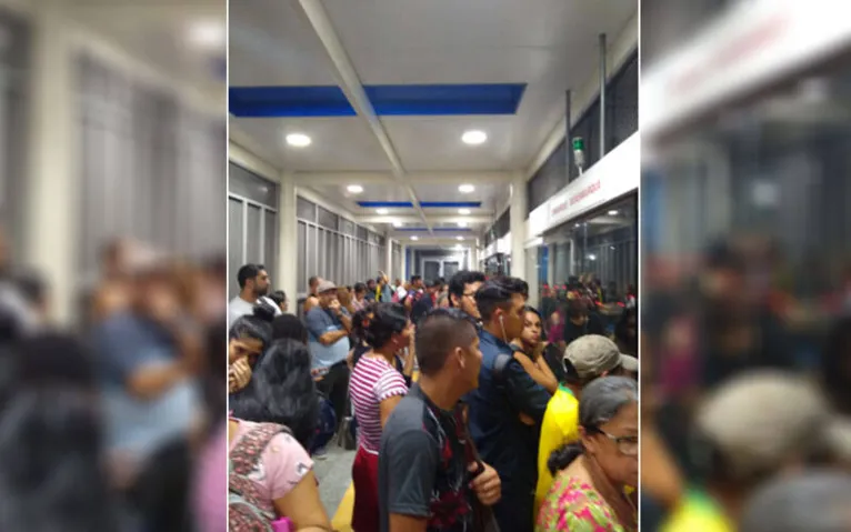 Estações lotadas nesta segunda-feira.