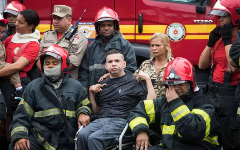 Corporação também homenageou rapaz que salvou três crianças em um incêndio no bairro da Terra Firme, em 2015.