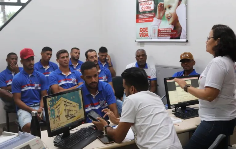 Elenco do Bragantino realiza doação de sangue para ajudar jogador