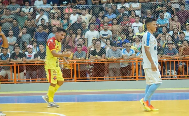 Ídolo: o paraense Kabinho (vibrando) é um dos destaques do torneio no Amazonas.