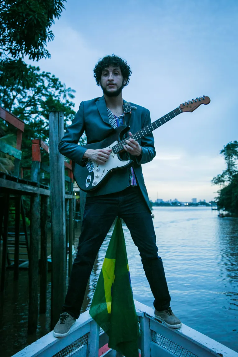 Maurício Mundare lança álbum "Nem me quis teu par" nas plataformas digitais