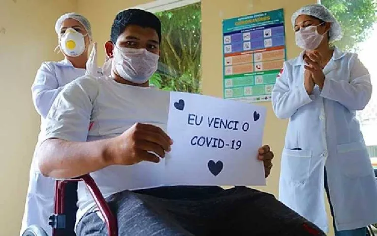 Pacientes recuperados de covid-19 recebem alta e são homenageados em Barcarena