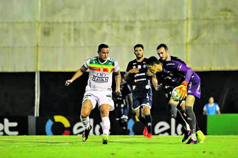 Contra o Brusque, Leão teve seu pior momento na temporada