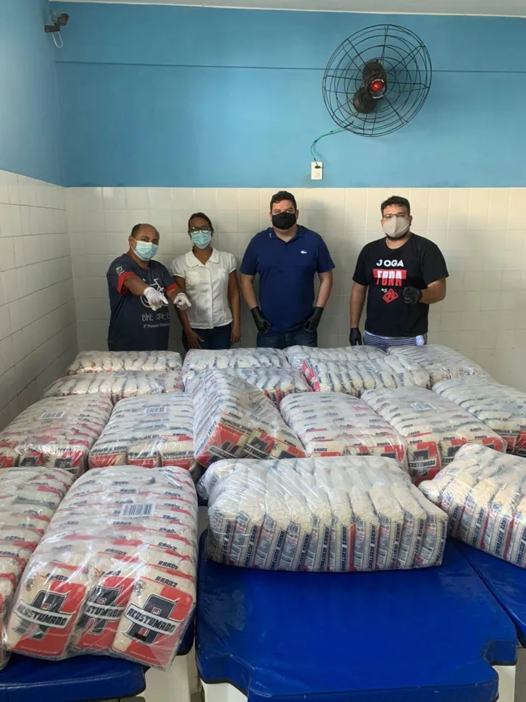 Meia tonelada de arroz doada para o Movimento Musical Solidário