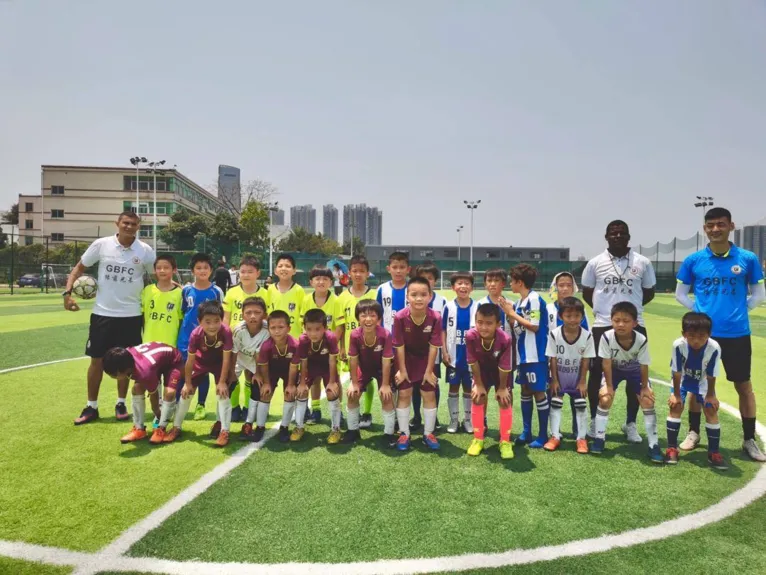 Paraense volta aos treinos de futebol na China; casos de Covid-19 ainda preocupam