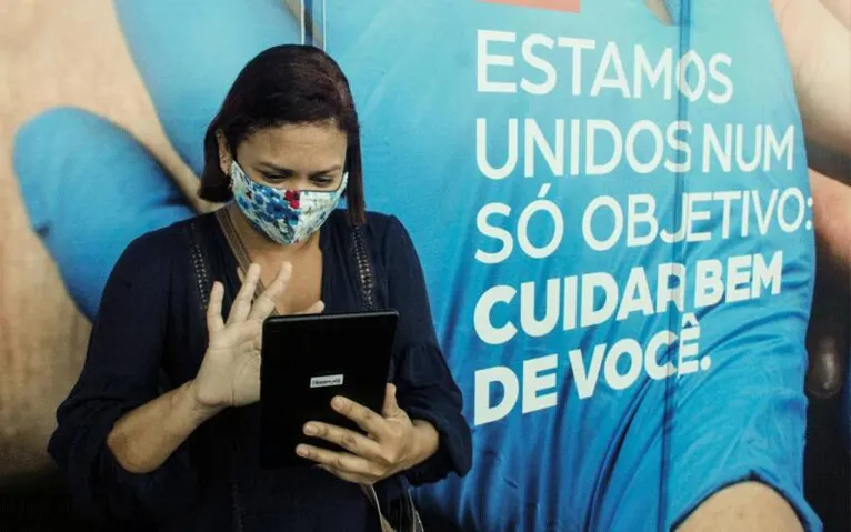Hospital de Campanha adota visita virtual entre pacientes e familiares durante pandemia