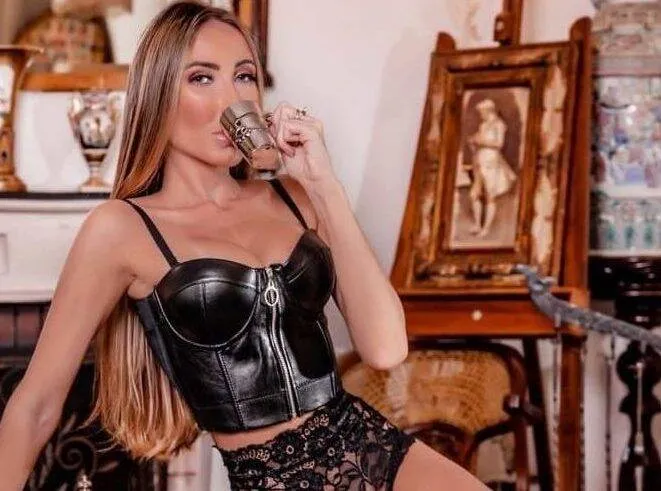 Influenciadora que vive romance com Renan Bolsonaro é ex de Eduardo Costa